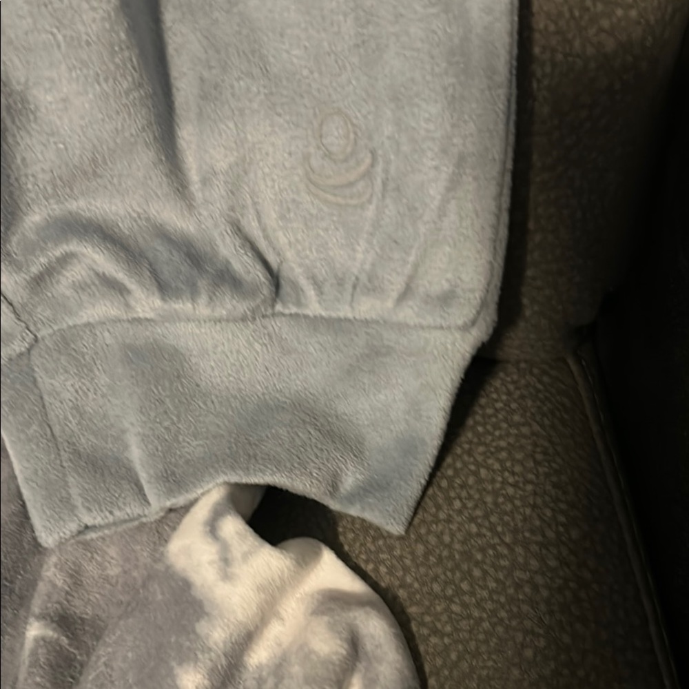 Cuddl Duds Blue-Gray Tie-Dye Top - Picture 6 of 6